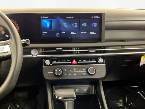 Certified 2025 Hyundai Santa Cruz SE image 11