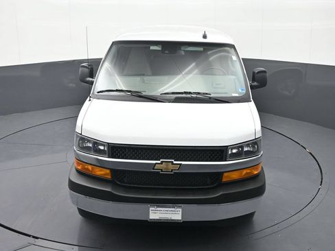 Certified 2024 Chevrolet Express 3500 LT w/ LT Preferred Equipment Group RWD image 28