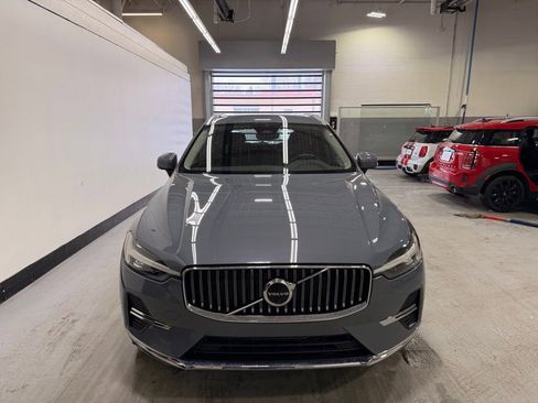 Used 2023 Volvo XC60 B5 Plus image 8