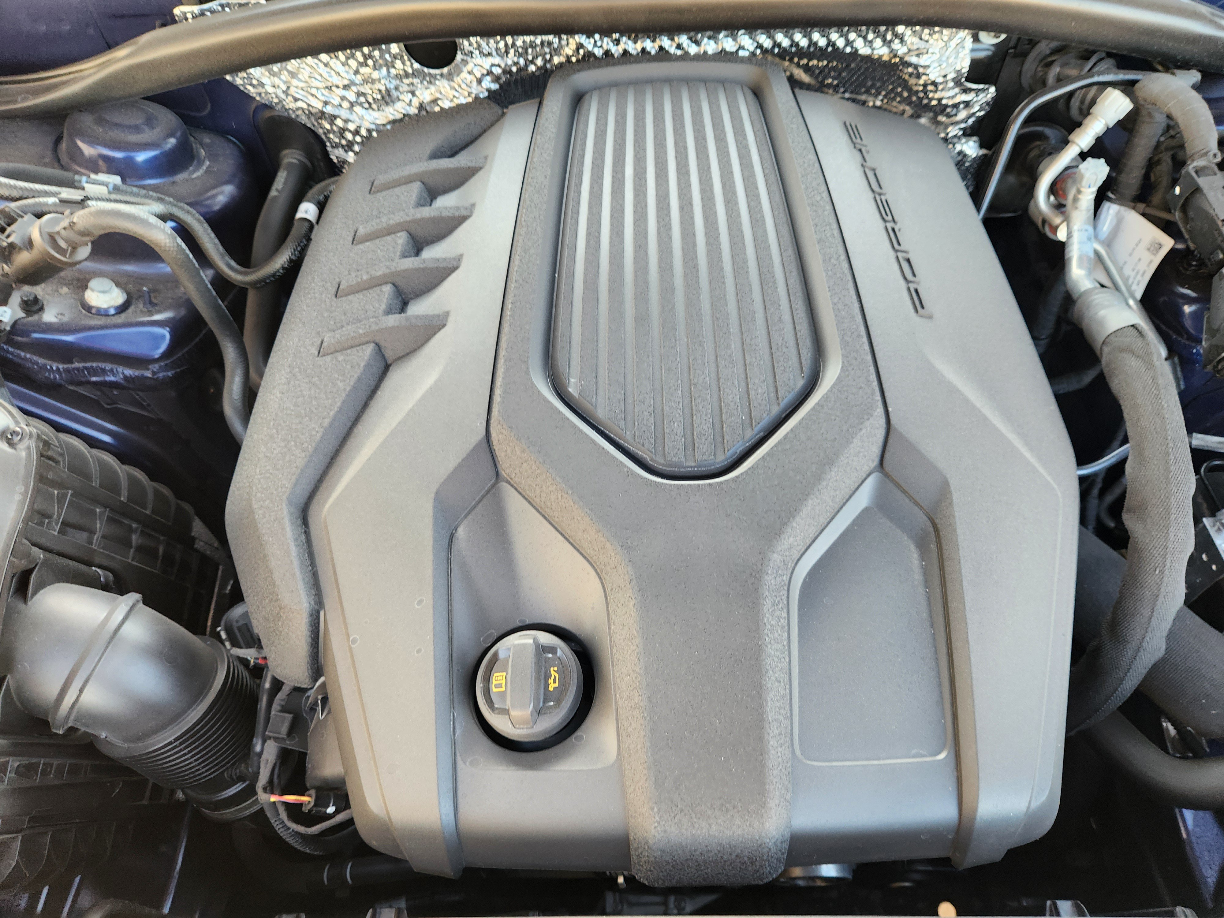 Certified 2026 Porsche Macan AWD/4WD image 34