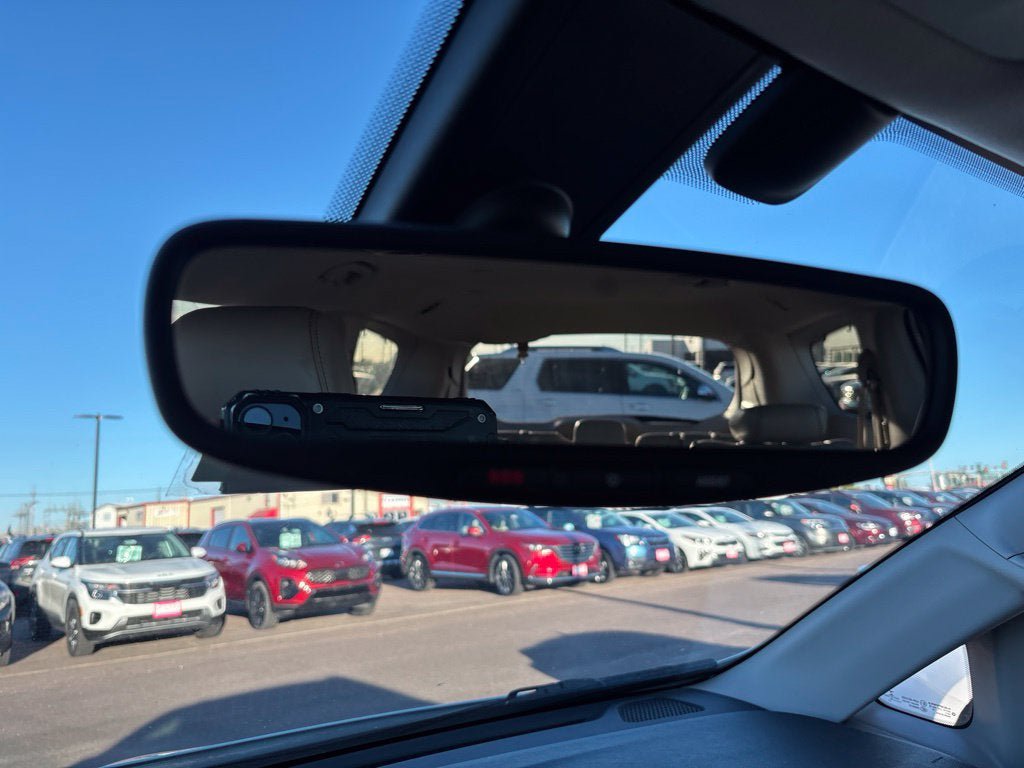 Used 2018 Chrysler Pacifica Limited FWD image 24