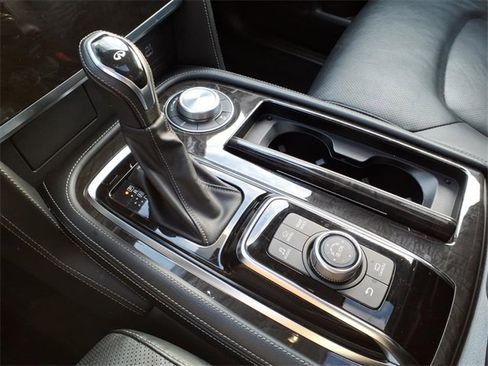 Used 2024 INFINITI QX80 Luxe image 22