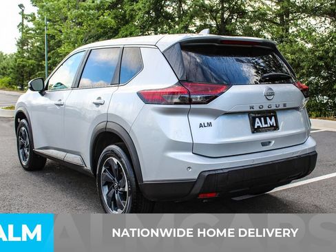Used 2025 Nissan Rogue SV FWD image 4