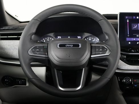 Used 2023 Jeep Compass Latitude w/ Sun and Sound Group image 33