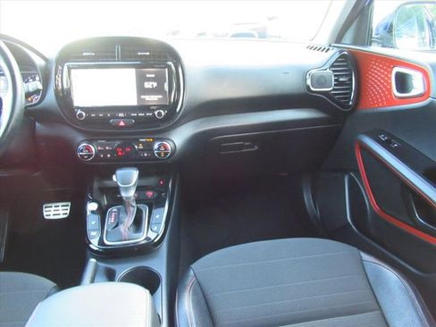 Used 2021 Kia Soul Turbo FWD image 14