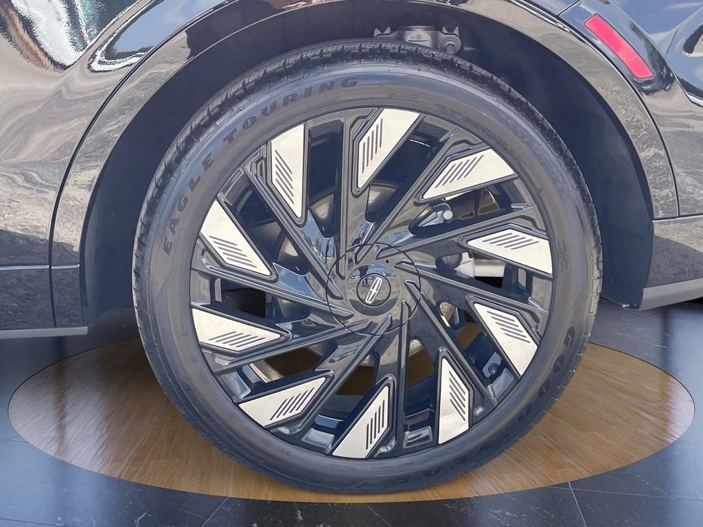 Used 2026 Lincoln Nautilus Reserve AWD/4WD image 31