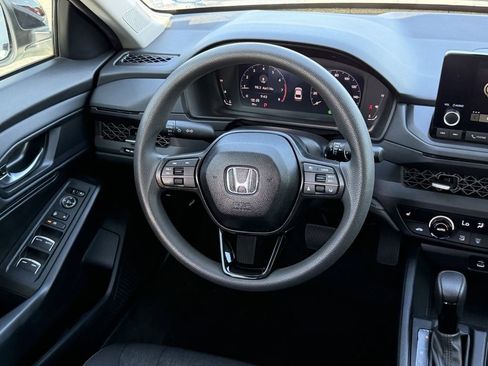 Used 2025 Honda Accord SE image 13