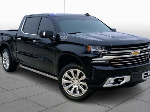 Certified 2022 Chevrolet Silverado 1500 High Country w/ Safety Package II image 3