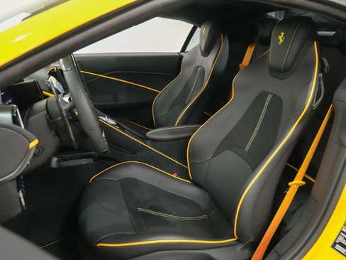 Used 2025 Ferrari Roma Spider image 5