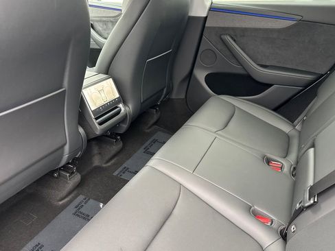 Used 2026 Tesla Model Y Long Range image 11