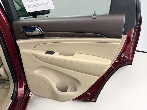 Used 2020 Jeep Grand Cherokee Overland image 33