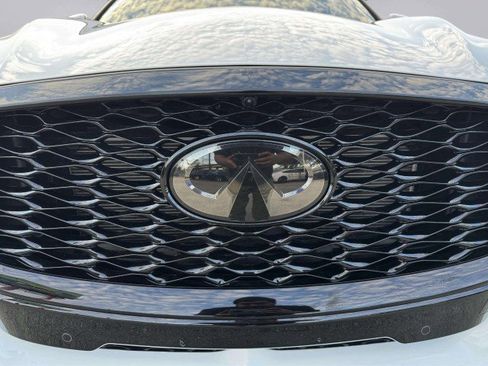 Used 2024 INFINITI QX50 Sport image 12