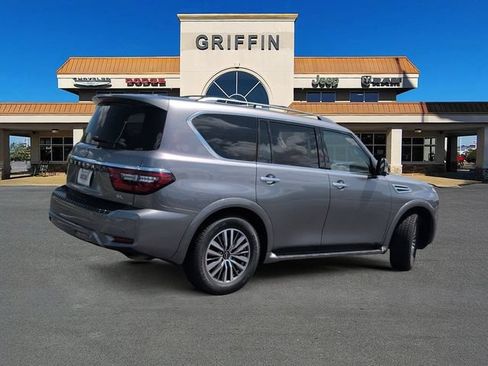 Used 2023 Nissan Armada SL w/ Captain's Chairs Package AWD/4WD image 4