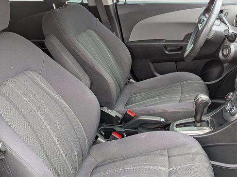 Used 2015 Chevrolet Sonic LT image 17