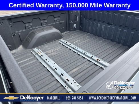 Used 2024 Chevrolet Silverado 1500 LT Trail Boss w/ LT Trail Boss Premium Package AWD/4WD image 9