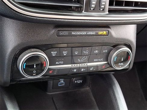 Used 2022 Ford Escape SE w/ Convenience Package image 16