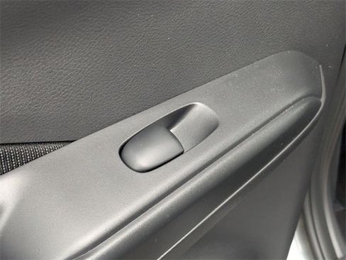 New 2025 Nissan Kicks Play S image 25