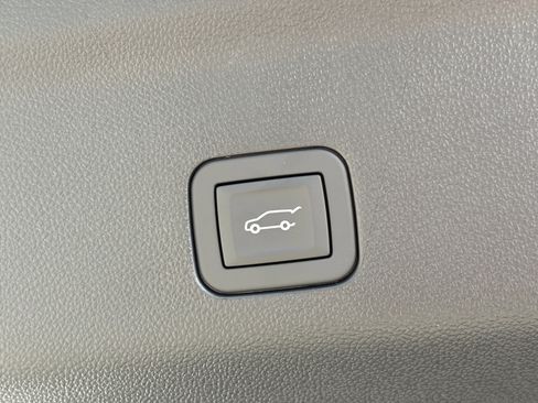 New 2026 Cadillac Escalade Luxury image 12