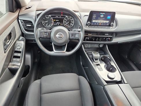 Used 2023 Nissan Rogue S image 13