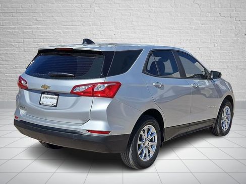 Used 2020 Chevrolet Equinox LS image 4