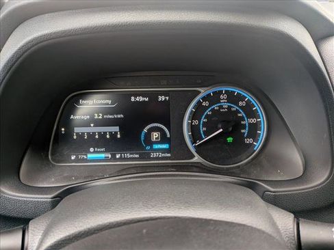 Used 2025 Nissan Leaf S image 12