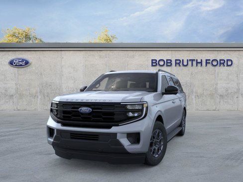 New 2026 Ford Expedition Max Active AWD/4WD image 3
