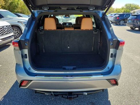 Used 2021 Toyota Highlander Platinum image 19
