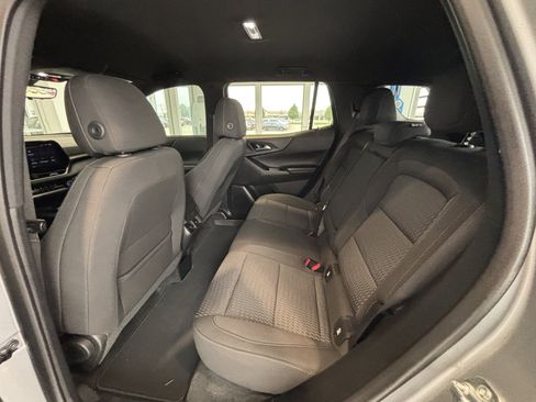 Used 2025 Chevrolet Equinox LT w/ Safety and Technology Package FWD image 17