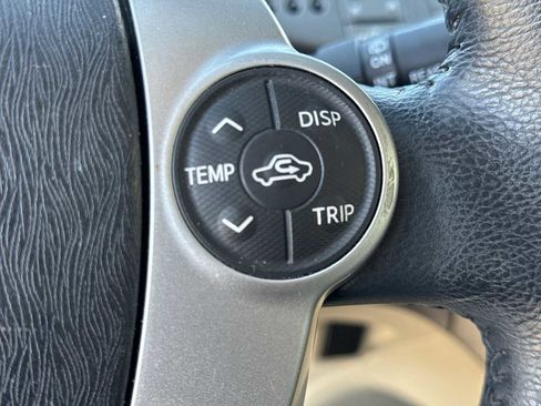 Used 2014 Toyota Prius Four image 24