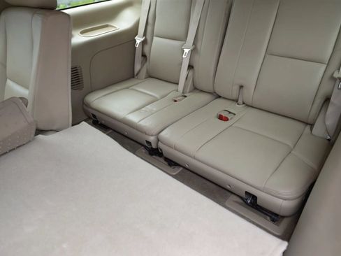 Used 2010 Cadillac Escalade Luxury AWD/4WD image 81