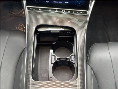 Used 2025 Mercedes-Benz CLE 300 4MATIC Coupe image 39