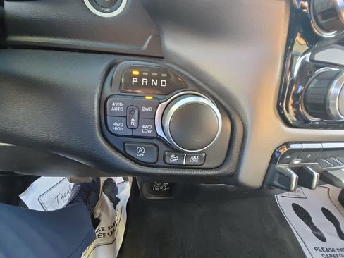 Used 2020 RAM 1500 Big Horn AWD/4WD image 35