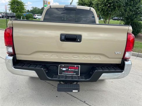 Used 2017 Toyota Tacoma TRD Off-Road w/ Tow Package (A/T) AWD/4WD image 76