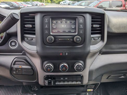 New 2024 RAM 5500 Tradesman w/ Chrome Appearance Group image 19