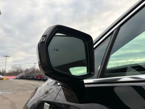 Used 2024 Cadillac XT5 Premium Luxury image 13