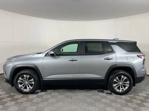 New 2026 Chevrolet Equinox LT w/ Convenience Package II image 9