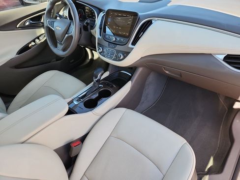 Used 2024 Chevrolet Malibu LT FWD image 28