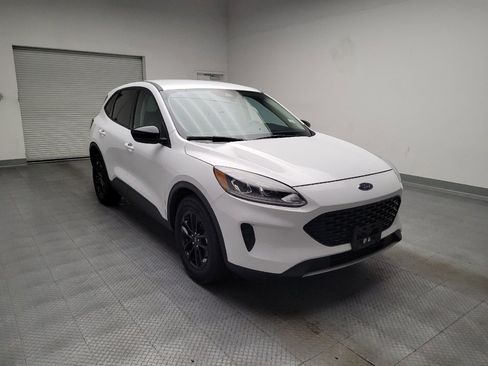 Used 2020 Ford Escape SE Sport FWD image 13