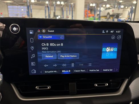 New 2026 Chevrolet Equinox LT w/ Convenience Package II FWD image 19