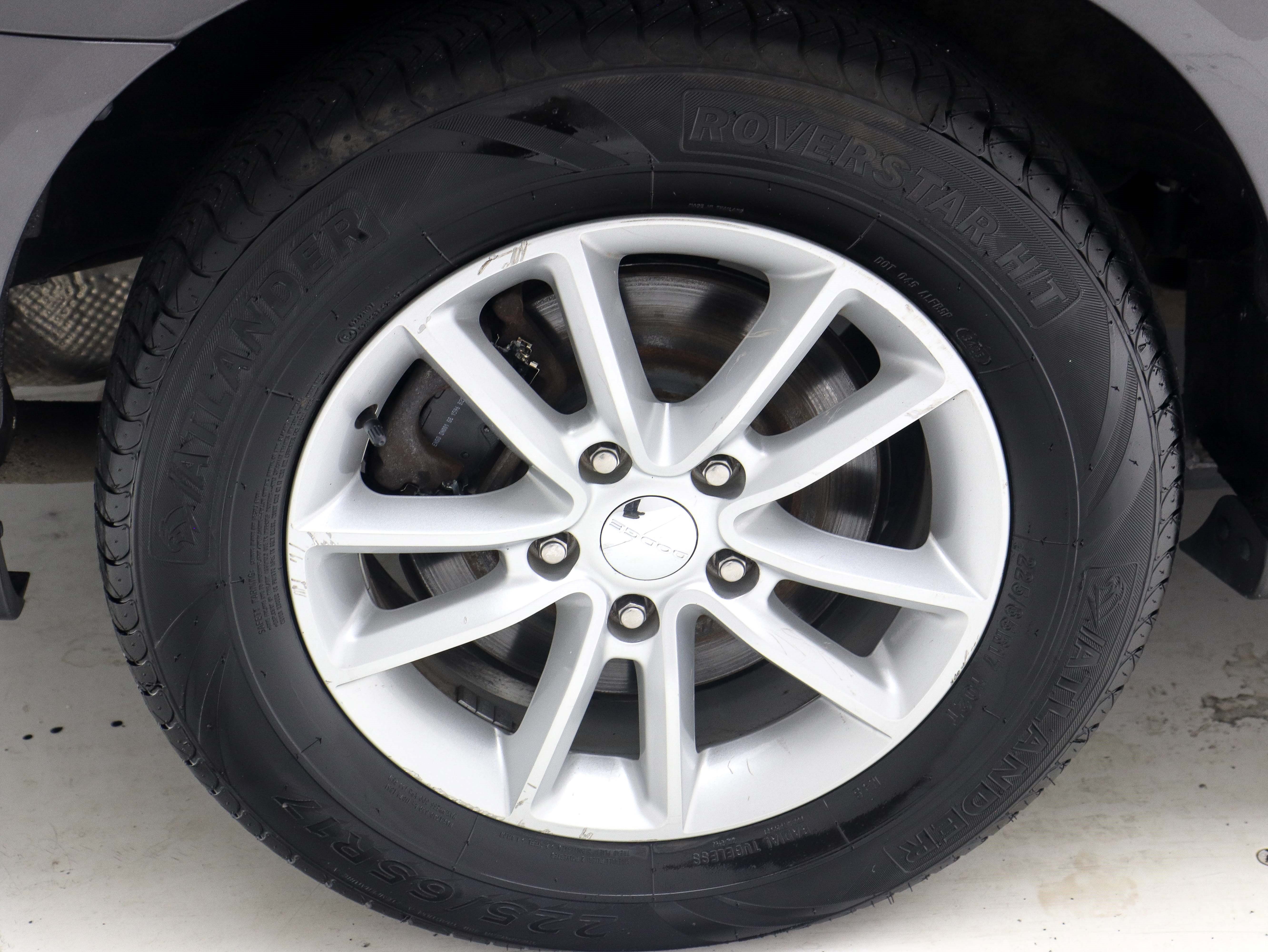 Used 2020 Dodge Grand Caravan SXT FWD image 29