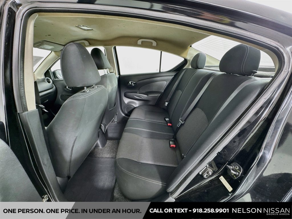 Used 2016 Nissan Versa SV FWD image 21
