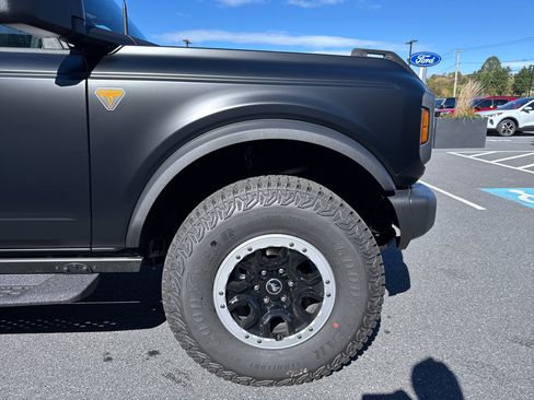 New 2025 Ford Bronco Badlands w/ Matte Film Protection Package image 12