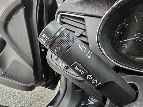 Used 2021 Buick Encore Preferred w/ Safety Package II FWD image 32