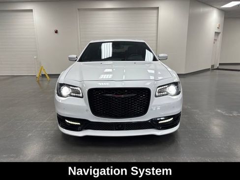 Used 2023 Chrysler 300 S w/ Comfort Group RWD image 2