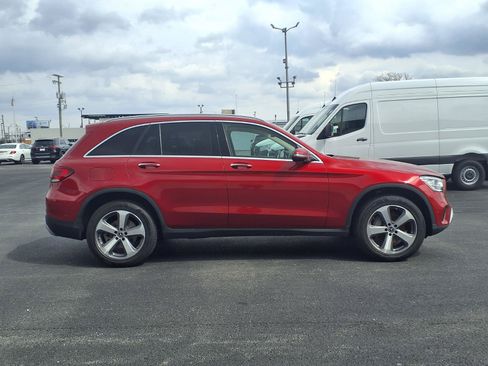 Used 2021 Mercedes-Benz GLC 300 4MATIC image 5