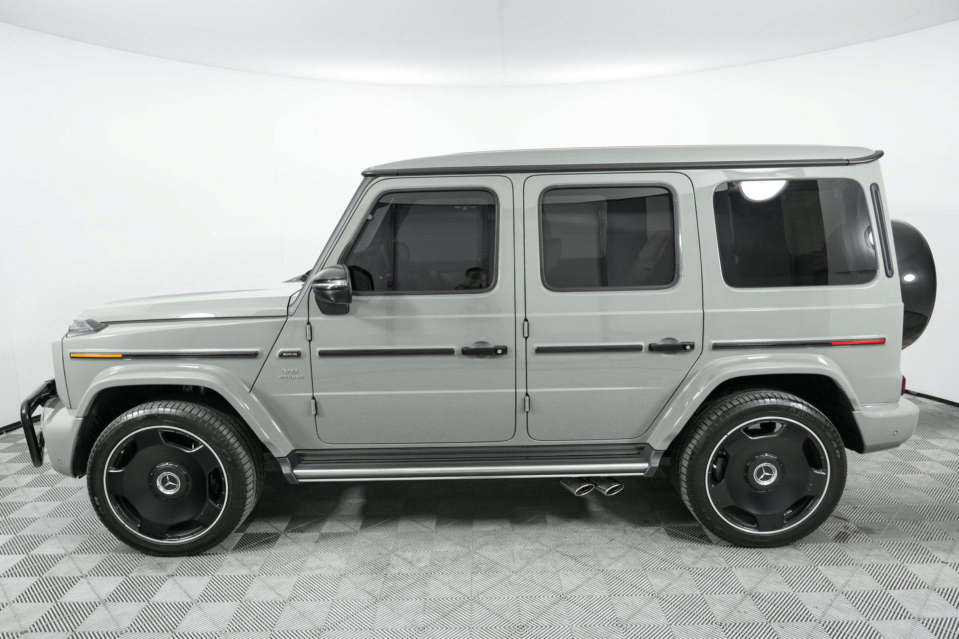 Used 2025 Mercedes-Benz G 63 AMG 4MATIC image 36