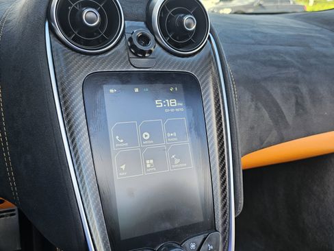 Used 2019 McLaren 570S Spider image 38