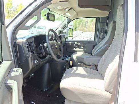 New 2026 Chevrolet Express 4500 w/ Power Convenience Package RWD image 5