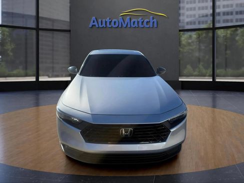 Used 2025 Honda Accord Sport image 2