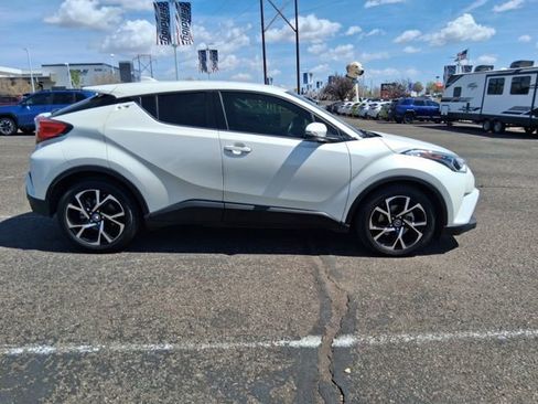 Used 2019 Toyota C-HR Limited image 9